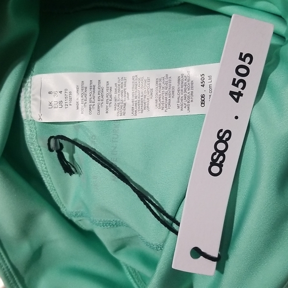 NWT ASOS 4505 Petite booty legging shorts - Picture 4 of 7